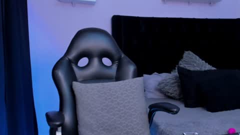 Snapshot of lilithcollins chatting on 07/15/26, 12:54 LILIKTH online show from 07/15/26, 12:54