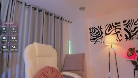 Lili  online show from 01/27/25, 08:39