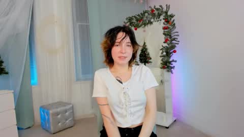 Snapshot of lilithlunna chatting on 12/26/24, 03:16 Lilith online show from 12/26/24, 03:16
