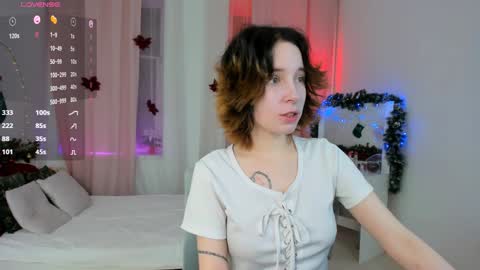 Snapshot of lilithlunna chatting on 01/02/25, 10:11 Lilith online show from 01/02/25, 10:11