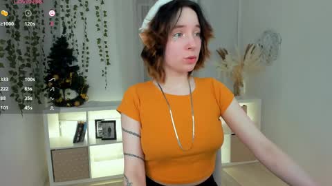 Snapshot of lilithlunna chatting on 01/04/25, 02:14 Lilith online show from 01/04/25, 02:14