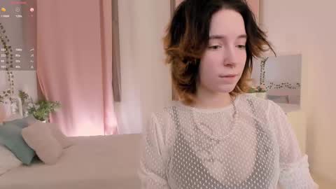 Snapshot of lilithlunna chatting on 01/15/25, 10:35 Lilith online show from 01/15/25, 10:35