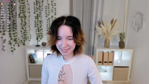 Snapshot of lilithlunna chatting on 01/25/25, 10:39 Lilith online show from 01/25/25, 10:39