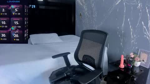 Lilith luxorr online show from 11/12/25, 01:22