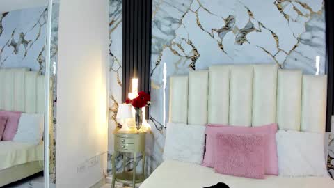 Lilith  online show from 11/21/25, 04:44