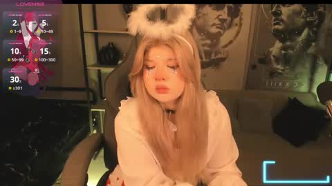 LilithNelson online show from 10/31/25, 10:00