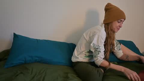 Snapshot of lilithoftrees chatting on 12/03/24, 04:50 L online show from 12/03/24, 04:50