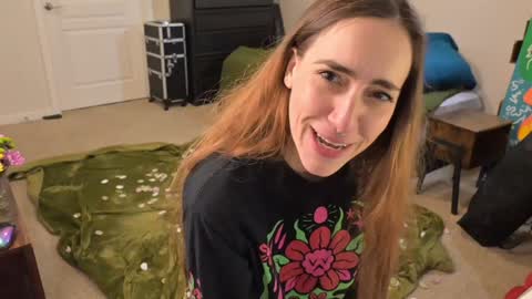 Snapshot of lilithoftrees chatting on 01/04/25, 01:10 L online show from 01/04/25, 01:10