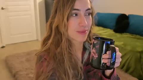 Snapshot of lilithoftrees chatting on 02/20/25, 02:18 L online show from 02/20/25, 02:18