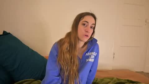 Snapshot of lilithoftrees chatting on 03/08/25, 08:22 L online show from 03/08/25, 08:22