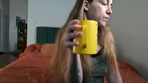 Snapshot of lilithoftrees chatting on 10/17/25, 03:25 L online show from 10/17/25, 03:25