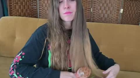 L online show from 04/06/26, 05:25