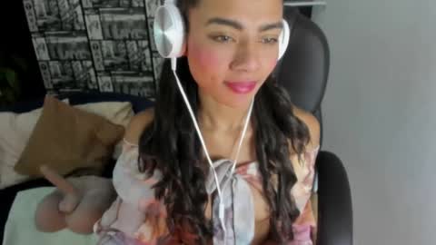 Snapshot of lilithsabeth chatting on 02/14/25, 06:34 lilithsabeth online show from 02/14/25, 06:34