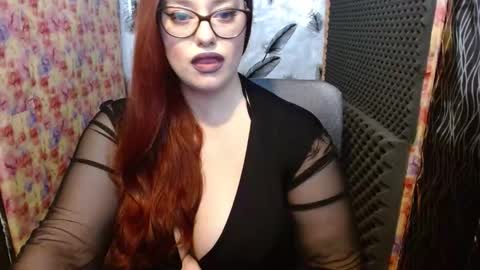 LILITHSERENDIPITY online show from 12/15/25, 04:11