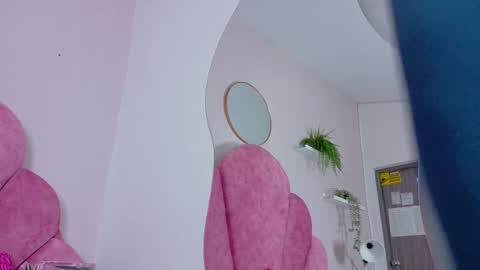 Snapshot of lilithsmith_ chatting on 12/18/25, 11:38 Lilith online show from 12/18/25, 11:38