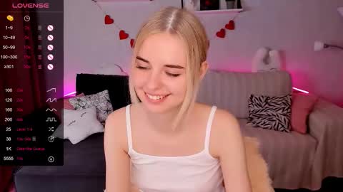 Lillian online show from 12/05/25, 12:03