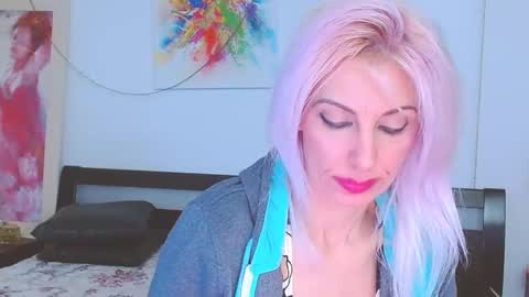 Lara online show from 02/14/25, 06:12