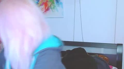 Lara online show from 02/24/25, 09:20