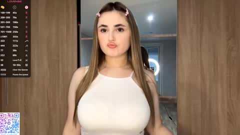 Snapshot of lillianhusk chatting on 12/19/25, 01:29 Amelia online show from 12/19/25, 01:29