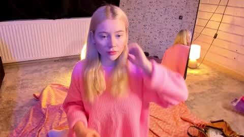 lillie_berry online show from 02/24/26, 04:32