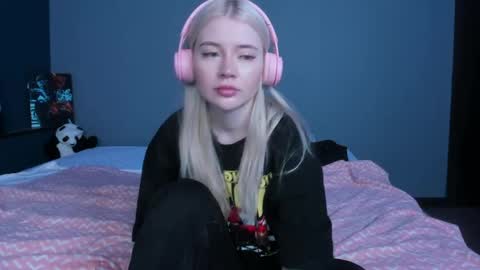 lillie_berry online show from 05/23/26, 04:39