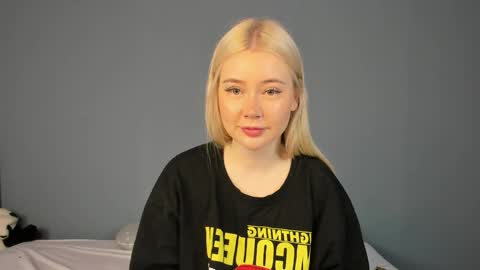 lillie_berry online show from 05/26/26, 04:30