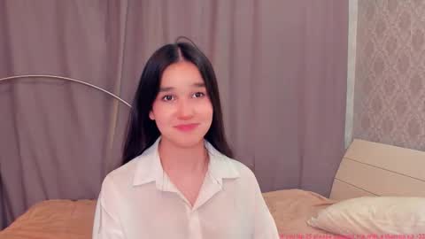 Celina Lillie online show from 12/19/25, 09:22