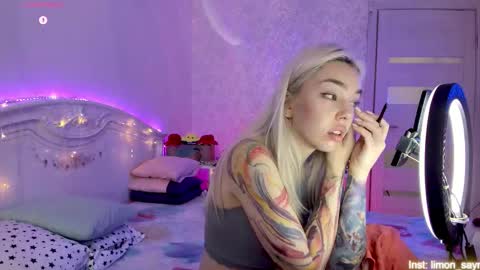 LilliMoore online show from 10/13/25, 12:32