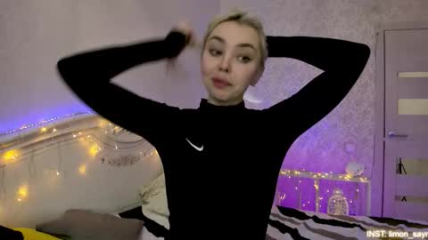 LilliMoore online show from 02/03/26, 06:22