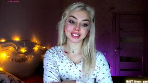 LilliMoore online show from 04/05/26, 11:24