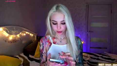 Snapshot of lillimooore chatting on 06/20/26, 11:07 LilliMoore online show from 06/20/26, 11:07