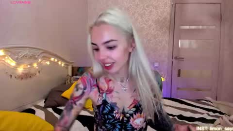 Snapshot of lillimooore chatting on 06/29/26, 04:08 LilliMoore online show from 06/29/26, 04:08