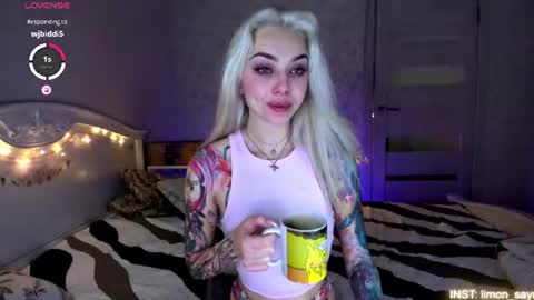 Snapshot of lillimooore chatting on 07/19/26, 12:03 LilliMoore online show from 07/19/26, 12:03
