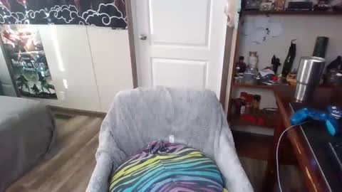 Snapshot of lillithdom chatting on 11/06/25, 02:29 Lillith Blackk online show from 11/06/25, 02:29