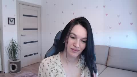 Snapshot of lilliyves chatting on 04/10/26, 09:47 lilliyves online show from 04/10/26, 09:47