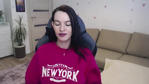 lilliyves online show from 05/31/26, 04:36