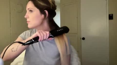 Snapshot of lilly_adams88 chatting on 06/11/26, 02:44 lilly_adams88 online show from 06/11/26, 02:44