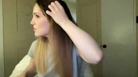 Snapshot of lilly_adams88 chatting on 06/11/26, 02:53 lilly_adams88 online show from 06/11/26, 02:53