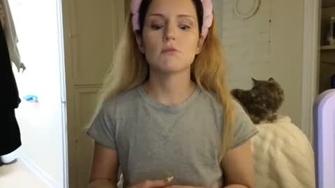 Snapshot of lilly_adams88 chatting on 06/27/26, 01:32 lilly_adams88 online show from 06/27/26, 01:32