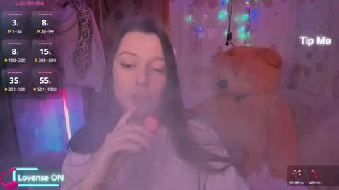 Lilly  online show from 02/09/25, 06:47