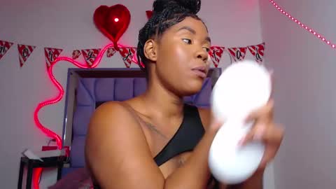 Queen Qos.  online show from 09/16/25, 09:49