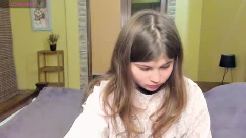 Snapshot of lilly_jess chatting on 11/02/25, 07:38 Lilly online show from 11/02/25, 07:38