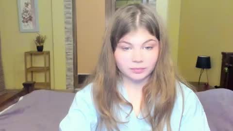 Snapshot of lilly_jess chatting on 11/05/25, 07:47 Lilly online show from 11/05/25, 07:47