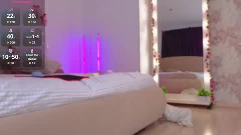 lilly_lux online show from 04/18/26, 02:10