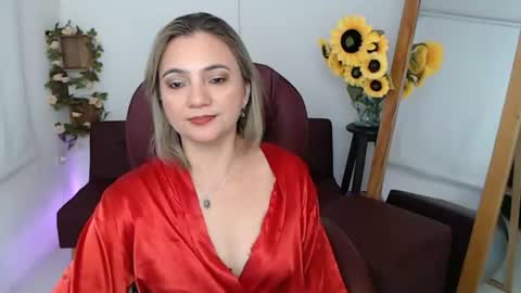 Snapshot of lilly_milf chatting on 06/26/26, 09:19 Lilly online show from 06/26/26, 09:19