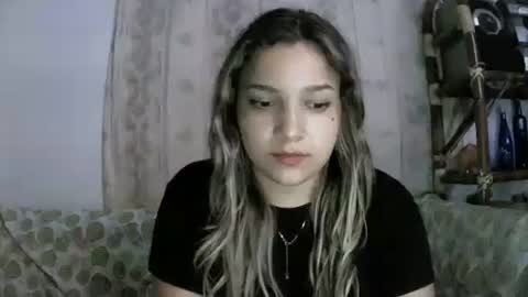 Sey - Lilly  online show from 04/01/26, 07:09