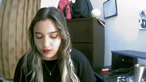 Sey - Lilly  online show from 04/14/26, 08:09