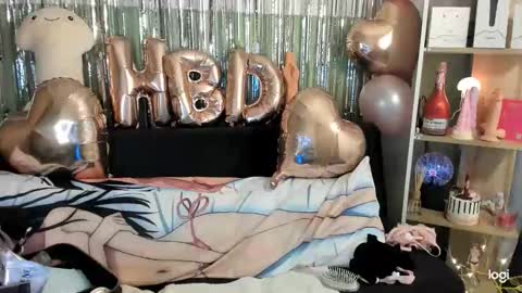 lilly_sweet02 online show from 12/17/25, 12:05