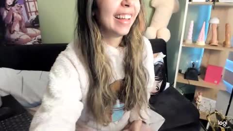 lilly_sweet02 online show from 02/08/26, 10:57