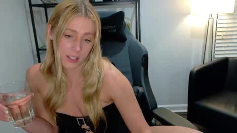 Lilly Baby Xo online show from 03/25/26, 01:33